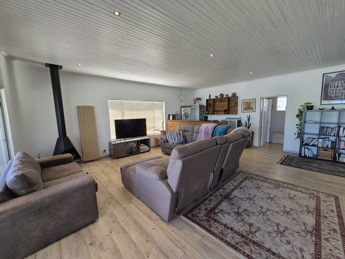 Property #2434950, House Rental Monthly in Luxury Hill