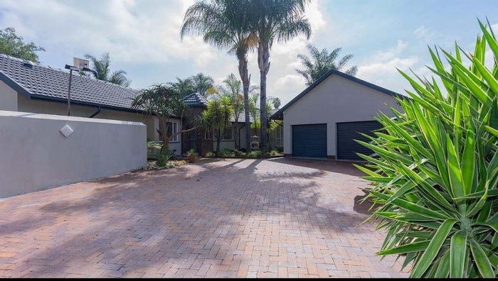 For Sale: House in Van Riebeeck Park with 3 bedrooms, lapa, and ample parking.