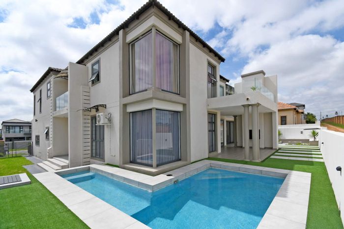 Property #2464478, House For Sale in Blue Valley Golf Estate