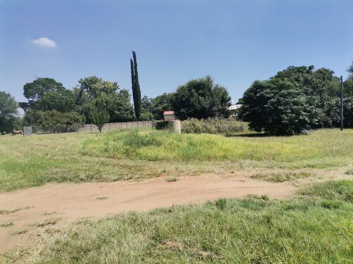 Property #1938666, Vacant Land Residential for sale in Rothdene