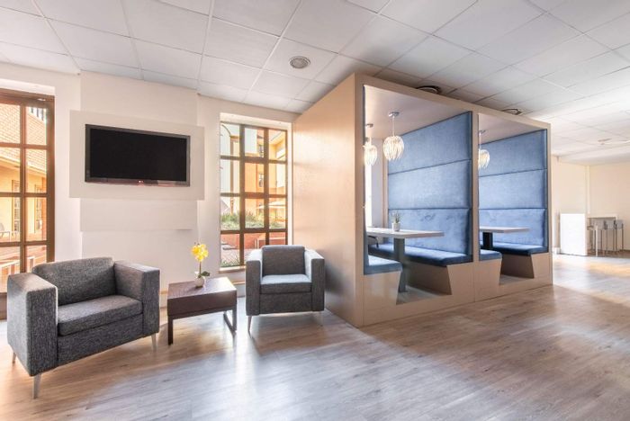 Bryanston Office To Rent: Private office, coworking space, cafe, networking events.