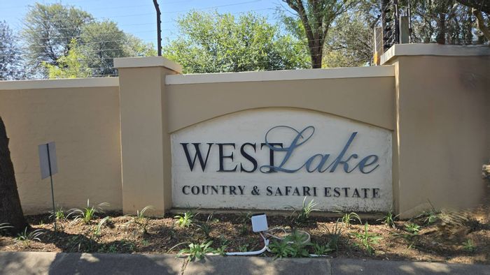 Vacant Land Residential for Sale in Westlake: Build your dream home with amenities.