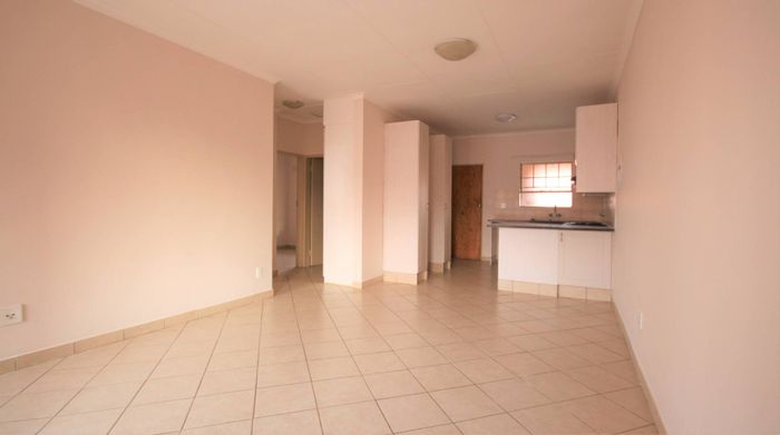 Hazeldean Apartment To Rent: 2 Beds, 2 Baths, Garage, Balcony, Prepaid Utilities.