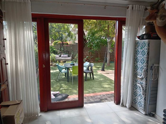 Dowerglen Ext 4 Apartment To Rent: Garden unit, pool access, pet-friendly, secure parking.