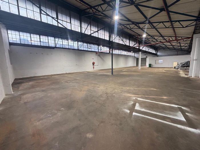 Industrial Property To Rent in Pinetown North Industria with dual entrances and amenities.