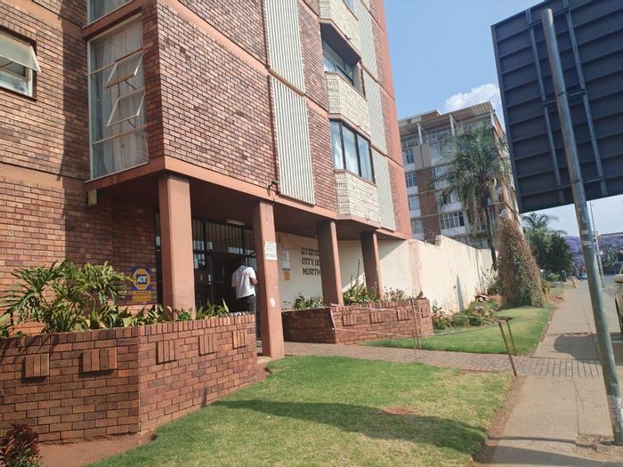 Property #2366326, Apartment For Sale in Sunnyside
