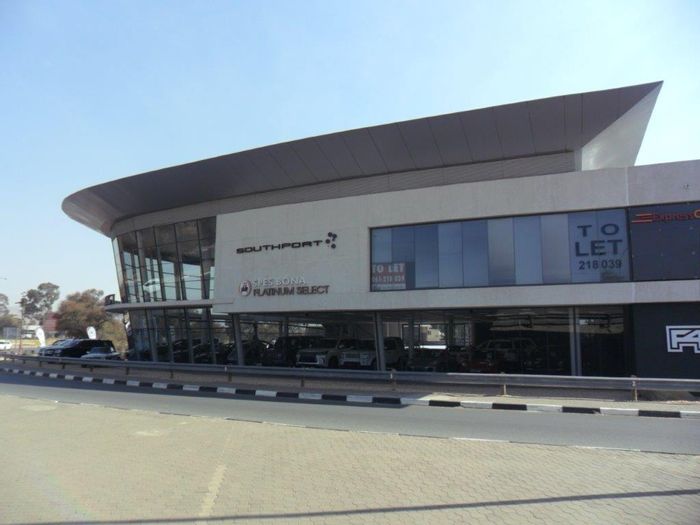 For Sale: Office in Southern Industrial Area with 209 sqm space and parking.