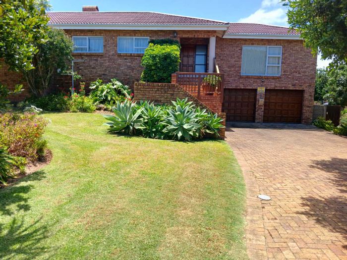 For Sale: House in Still Bay West with garden, flatlet, and outdoor braai area.