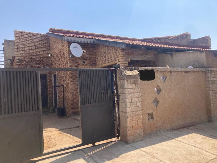 Property #2424733, House Pending Sale in Zola