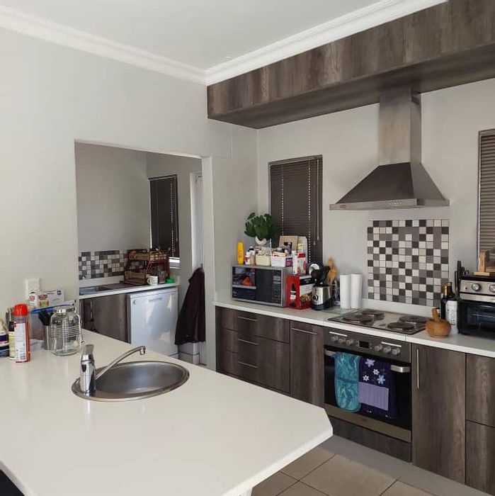 Residential properties for sale in Academia