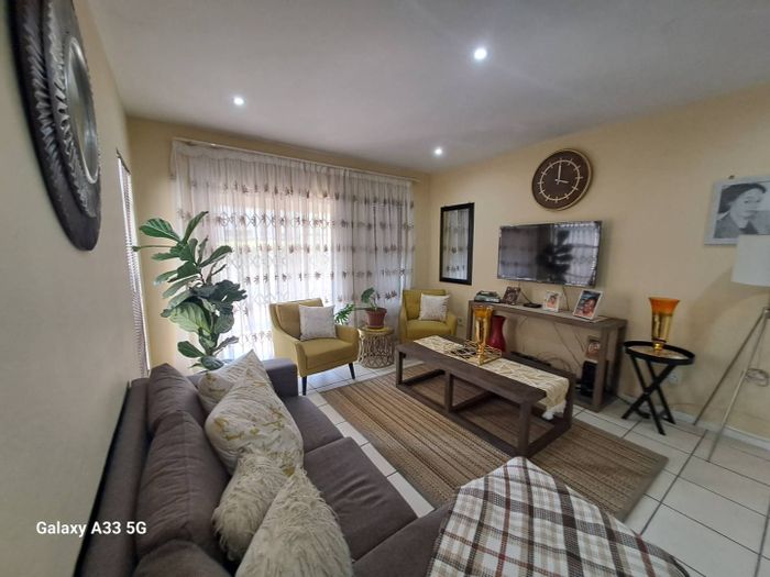 Property #2257464, Apartment Rental Monthly in Buccleuch
