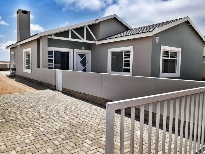 House for Sale in Henties Bay Central: 3 Bedrooms, BBQ, Double Garage, Near Ocean.