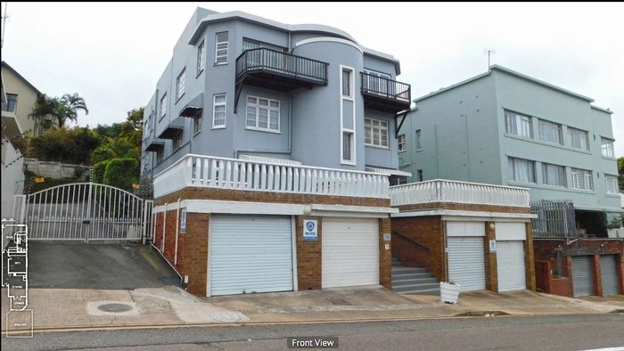 Morningside Apartment For Sale: Spacious 2-bed, motorized garage, large balcony.