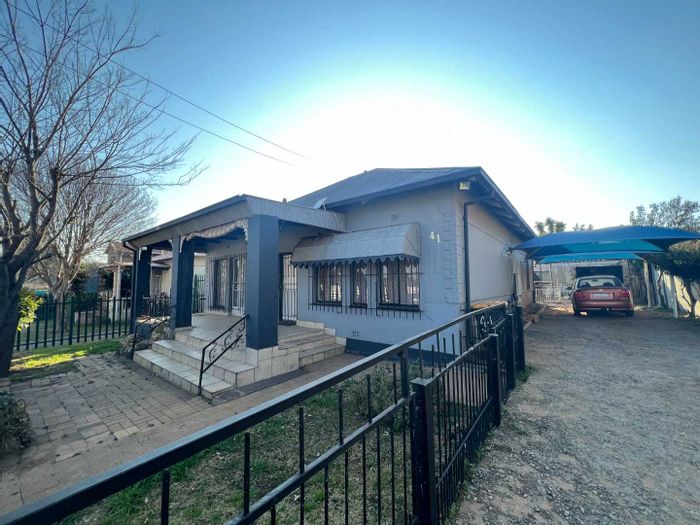 Property #2173672, House for sale in Roodepoort Central