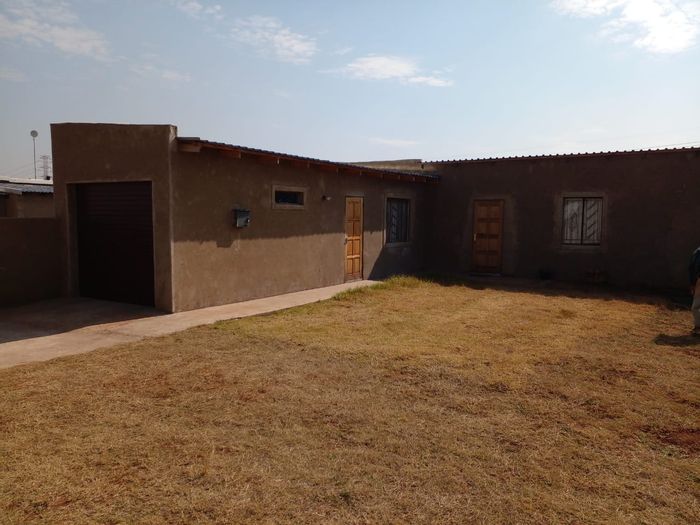 Property #2170283, House for sale in Vosloorus