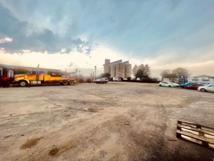 Prime Industrial Properties For Sale in Vryheid Central, 17229m2 Space, Multiple Tenants