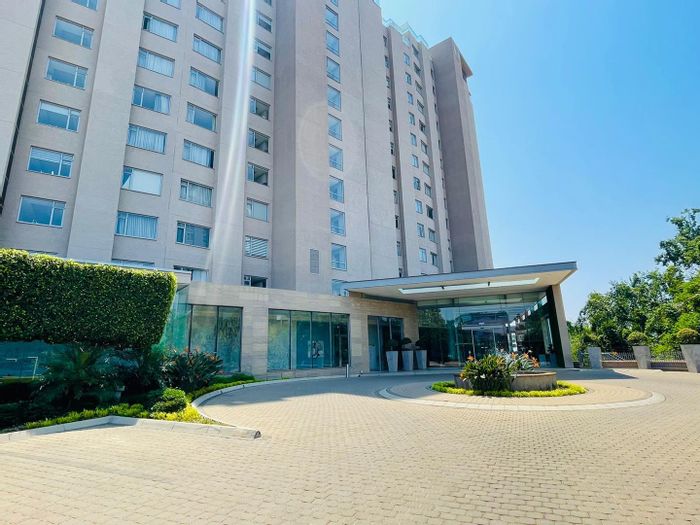 2-Bedroom Apartment To Rent in Sandown with pool, gym, and high-speed internet.