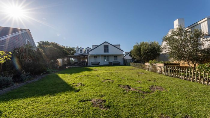 Grotto Bay Central House For Sale: 3 beds, sea views, pizza oven, nature reserve.