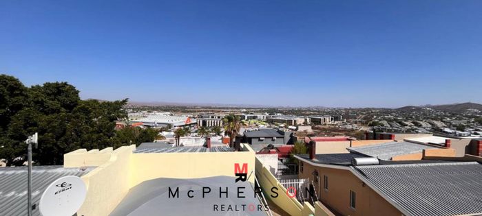 Kleine Kuppe House For Sale: 4 Bedrooms, 3 Bathrooms, Flat, Security Features.