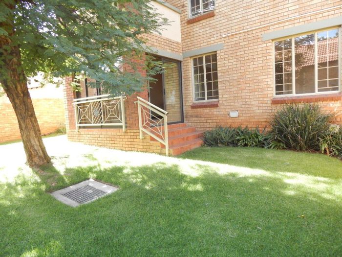Property #2171522, Townhouse for sale in Mooikloof Ridge