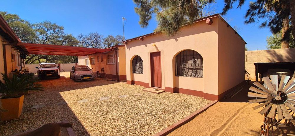 Staff quarters, laundry room and seperate Bar and BBQ area