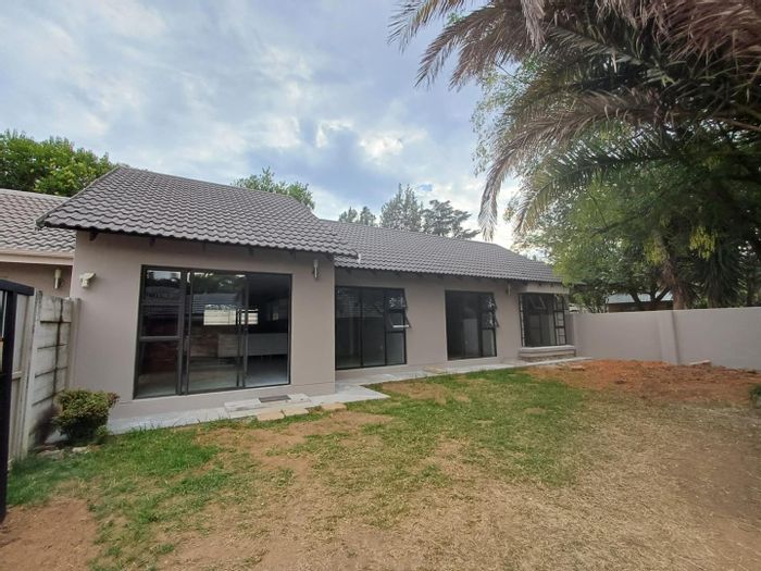 Property #2232328, House rental monthly in Johannesburg North