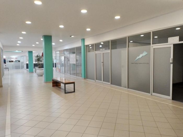 Property #2179591, Retail rental monthly in Bellair