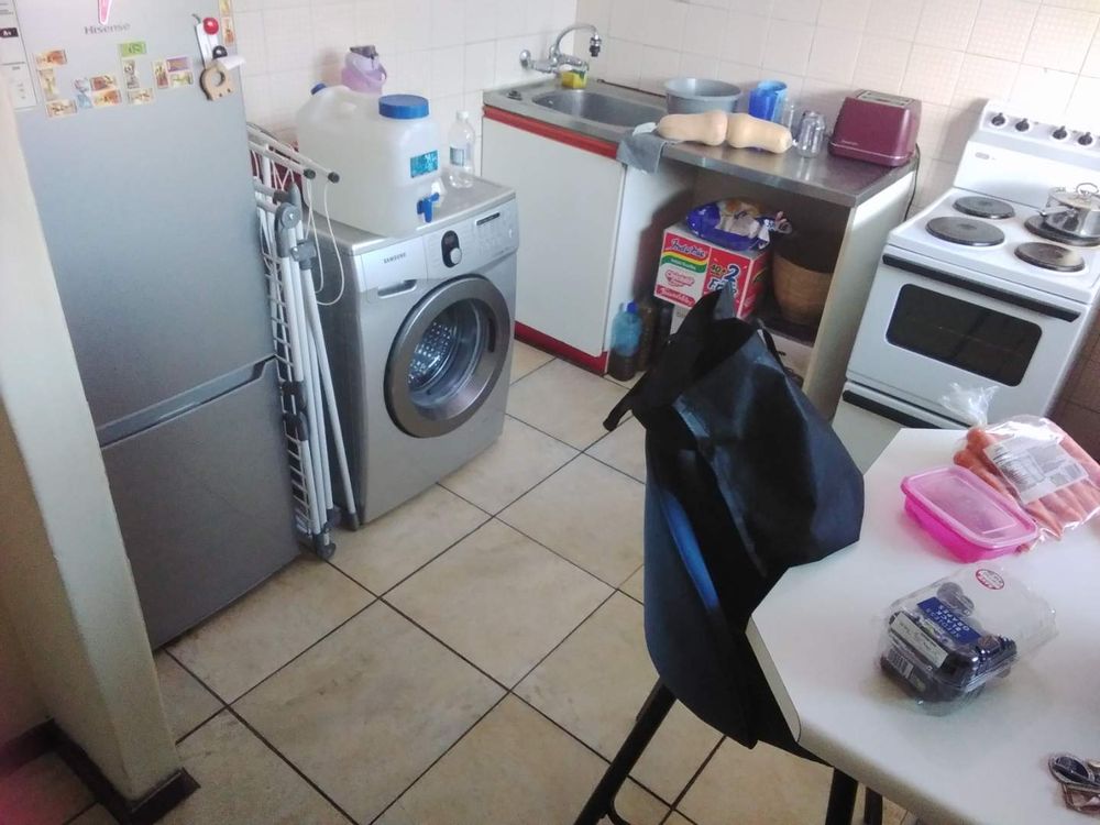 NEAT AND CLEAN KITCHEN