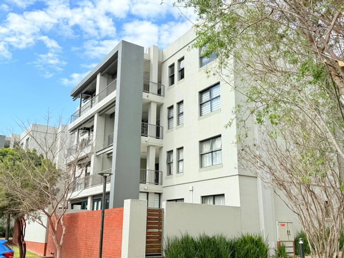 For Sale: Apartment in Kyalami AH with 3 beds, gym access, and gardens.