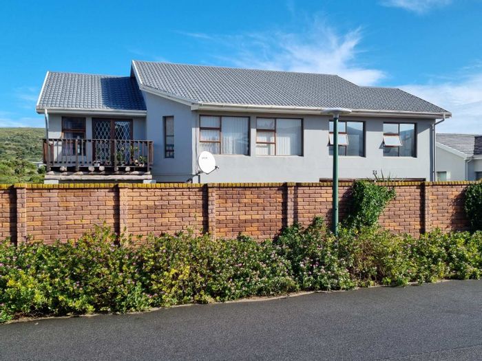 Diaz Beach Property property and houses for sale in Diaz Beach, Mossel