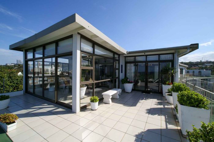 Property #2159996, Penthouse for sale in Umhlanga