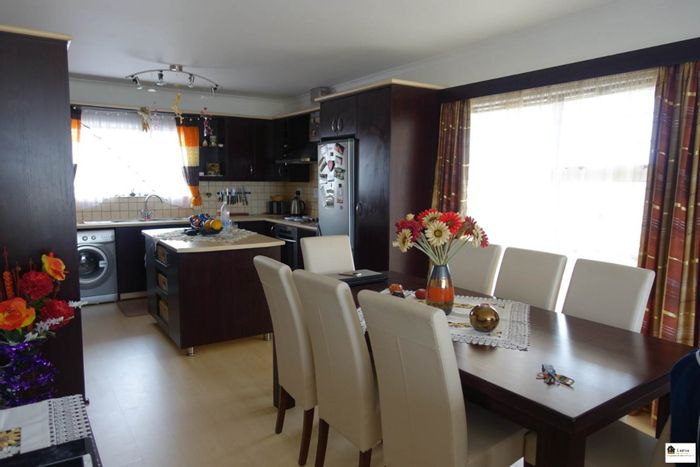Property #1263796, Penthouse for sale in Swakopmund Central