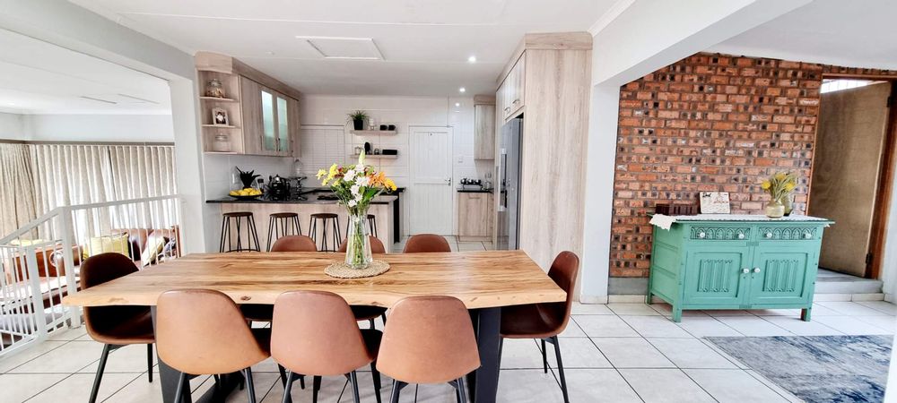 Open plan kitchen with dining area