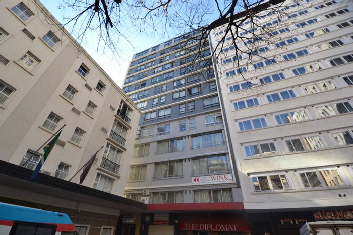 Property #2260502, Apartment pending sale in Cape Town City Centre
