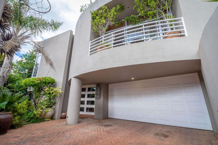 For Sale: Versatile Westdene house with 4 bedrooms, cottage, and double garage.