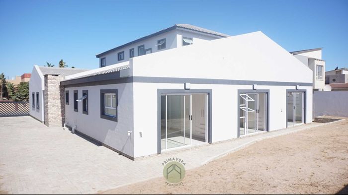 Waterfront House For Sale: 5 bedrooms, dual entertainment areas, ocean views.
