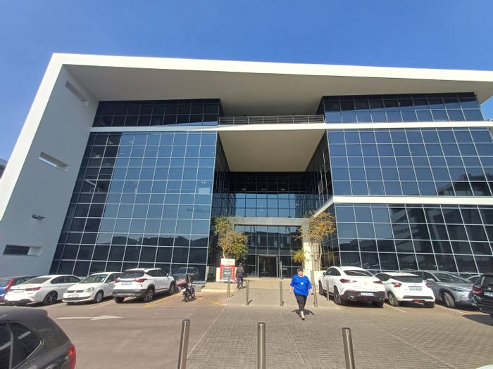 To Rent: Office in Waterfall with balcony, boardroom, parking, and amenities.