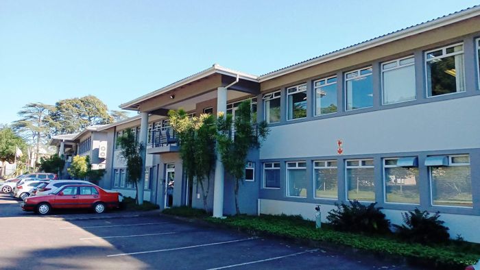 Office block to rent in Hillcrest Central with ample parking and generator.