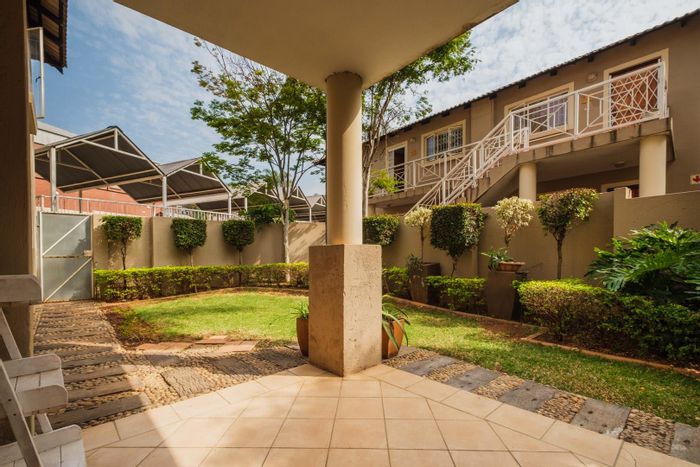 Property #2421319, Townhouse For Sale in Moreleta Park
