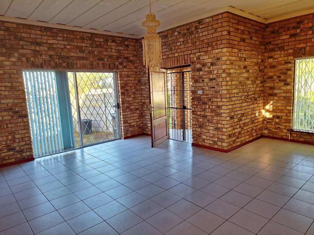 From kitchen to front door