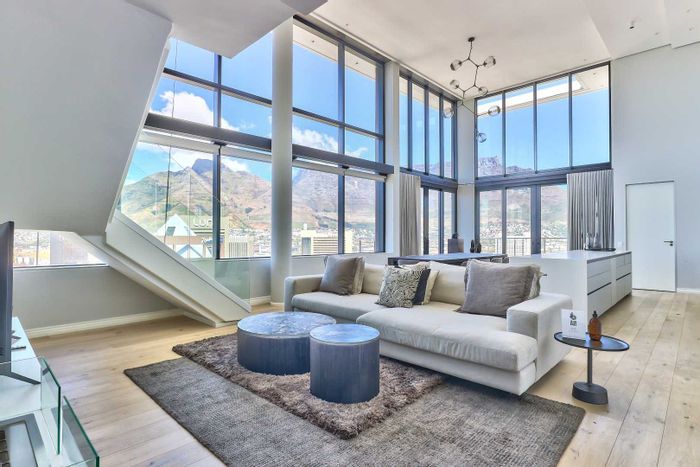 Property #1962806, Penthouse for sale in Foreshore