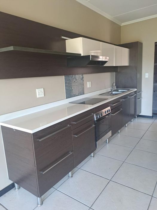 Property #2215106, Townhouse rental monthly in Greenstone Hill