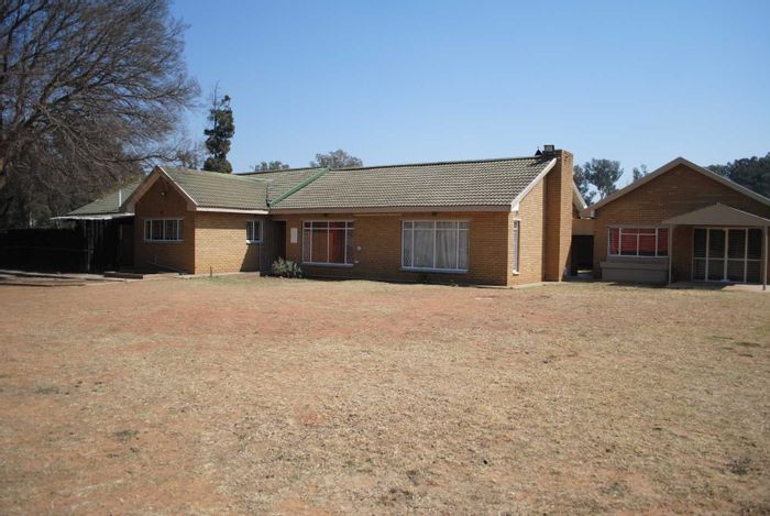 Property #2179647, Small Holding for sale in Meyerton Central