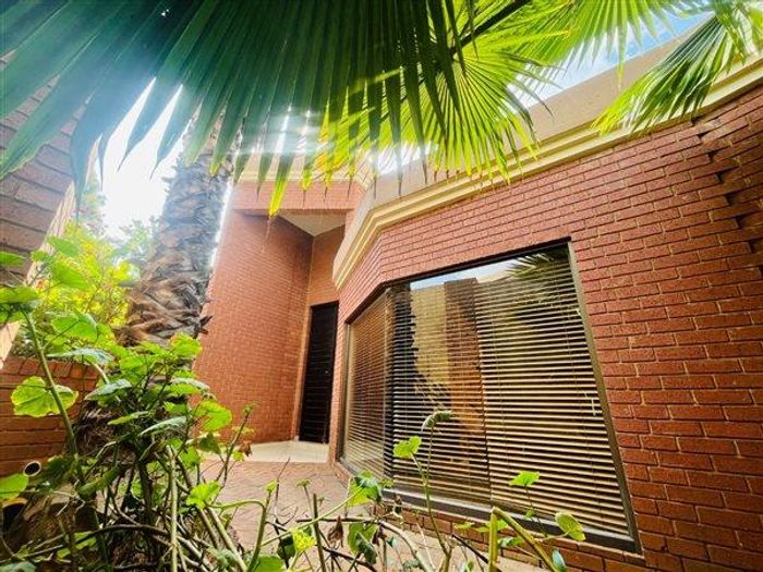 Meyersdal House For Sale: 5 Bedrooms, Pool, Bar, Rooftop Views, Security Features.