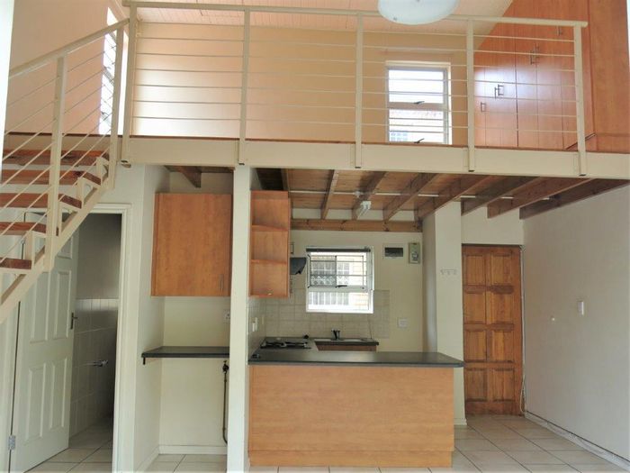 Property #2012853, Townhouse Rental Monthly in Walmer Heights