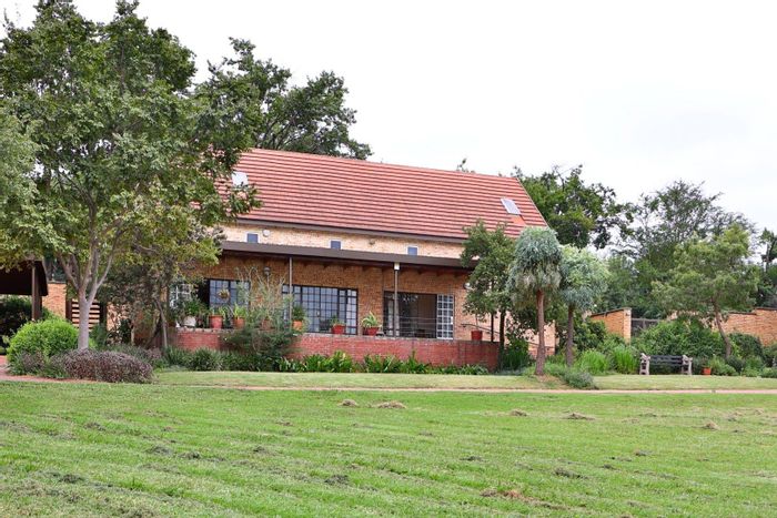 Property #2462613, Apartment Rental Monthly in Buccleuch