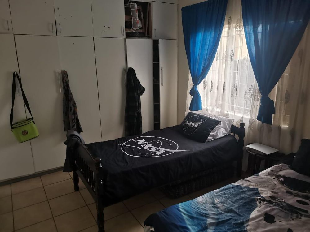 Bedrooms 3