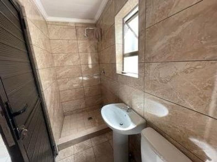 Property #2415375, Apartment Rental Monthly in Irene Park