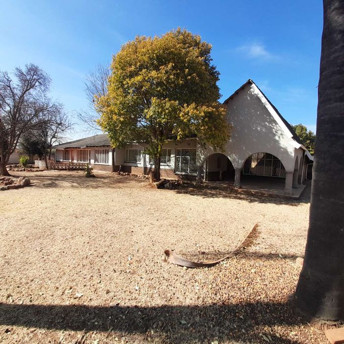 Rietfontein Farm For Sale: 22 Hectares with Two Homes and Agricultural Potential!