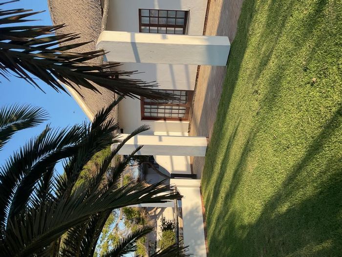 Property #2400666, House For Sale in Henties Bay Central
